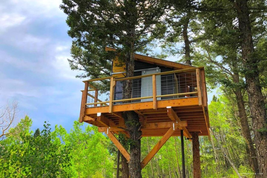Colorado Off-Grid Tiny Treehouse with Modern Furnishings