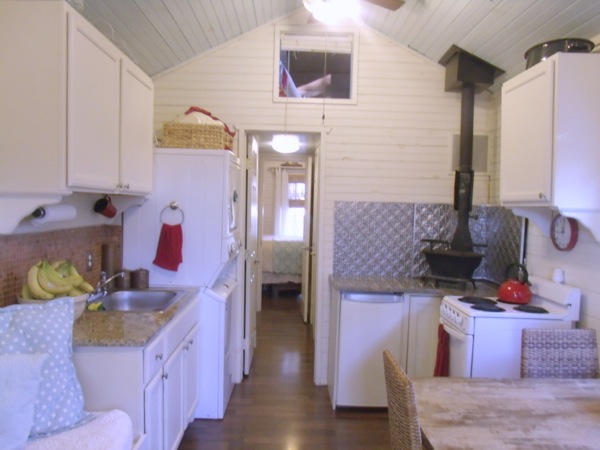 debras-tiny-house-on-wheels-for-sale-04