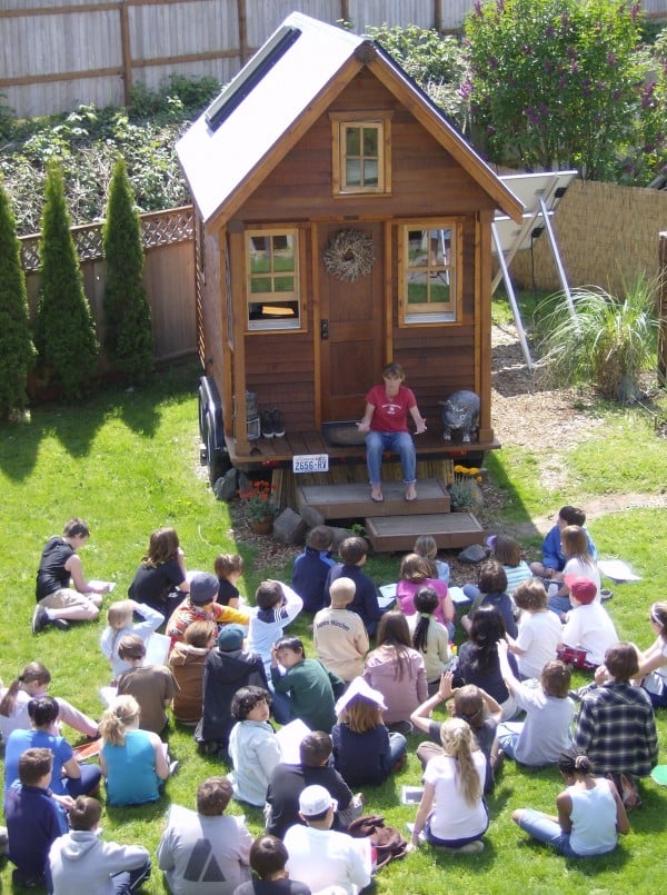 dee-williams-workshop-kids-600×805