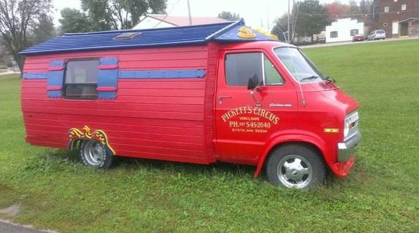 dodge-sportsman-tiny-housetruck-for-sale-01