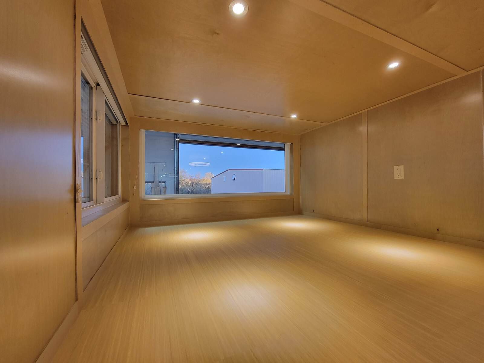 Escape eONE Limited Edition tiny house image 8