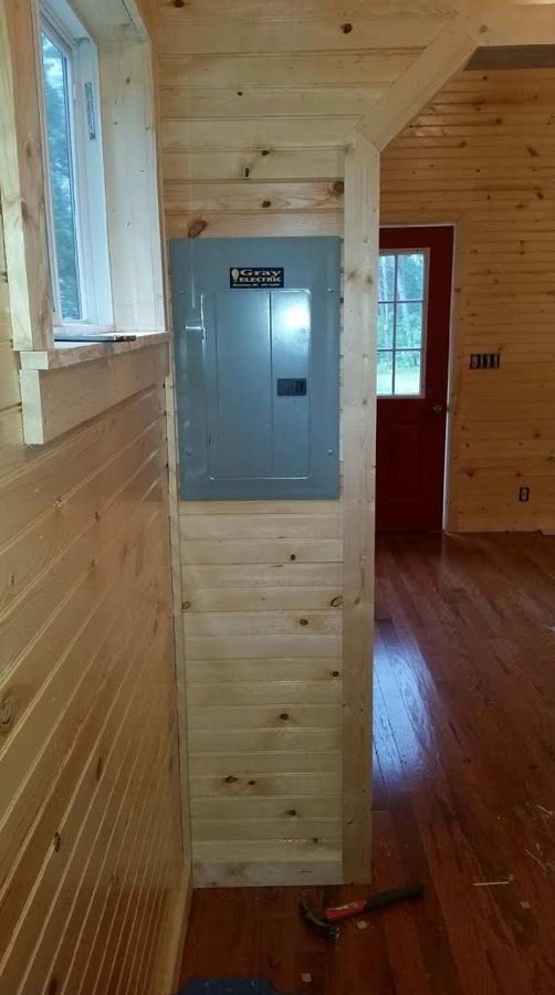 father-son-392-sq-ft-tiny-cabin-for-sale-008