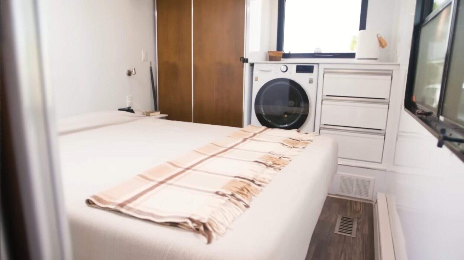 From 33 Acres to 33 Feet: Luxury RV Living