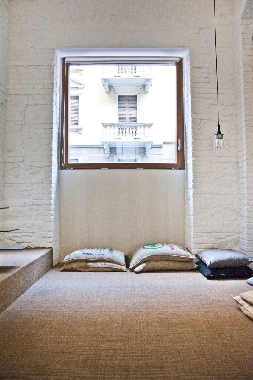 Tiny Loft Apartment in Italy by R3architetti