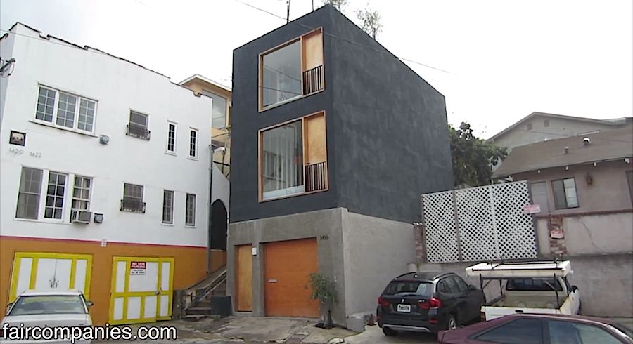 front-skinny-house-la