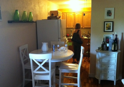 Kitchen and Dining in Studio Apartment