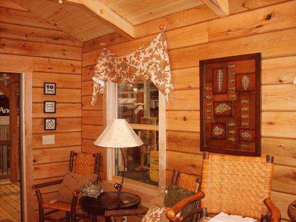 Gastineau Oak Log Cabin Living Area
