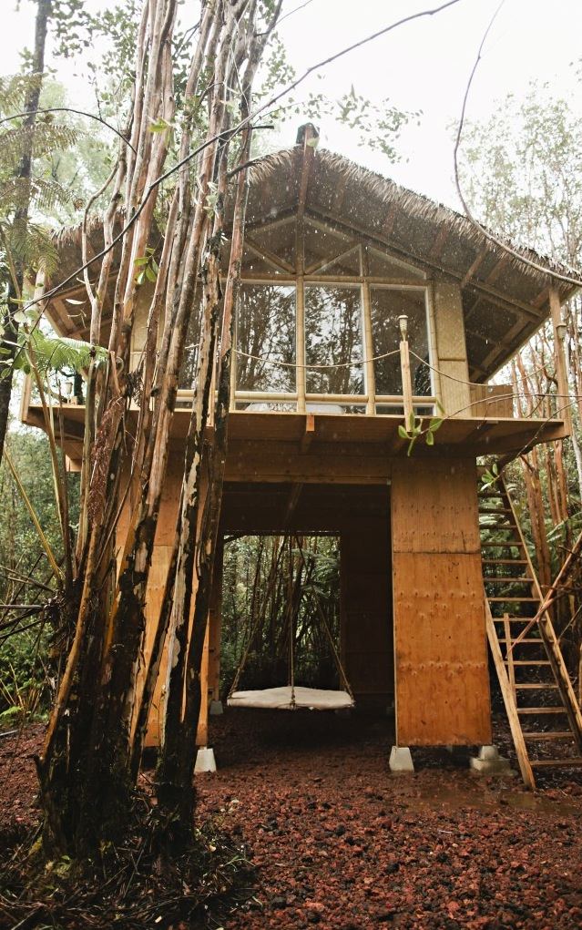 She built her SECOND tiny home in Hawaii WITH LAND for only $19,000 Images © TinyHouseOnThePrairie/Airbnb