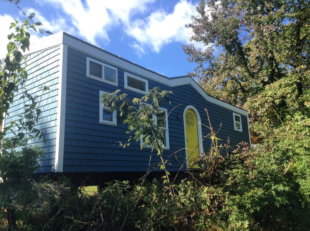 Desiderata-tiny-house-loft-1-1024×683