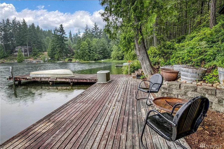480 Sq. Ft. Washington Lakeside Cabin For Sale 026