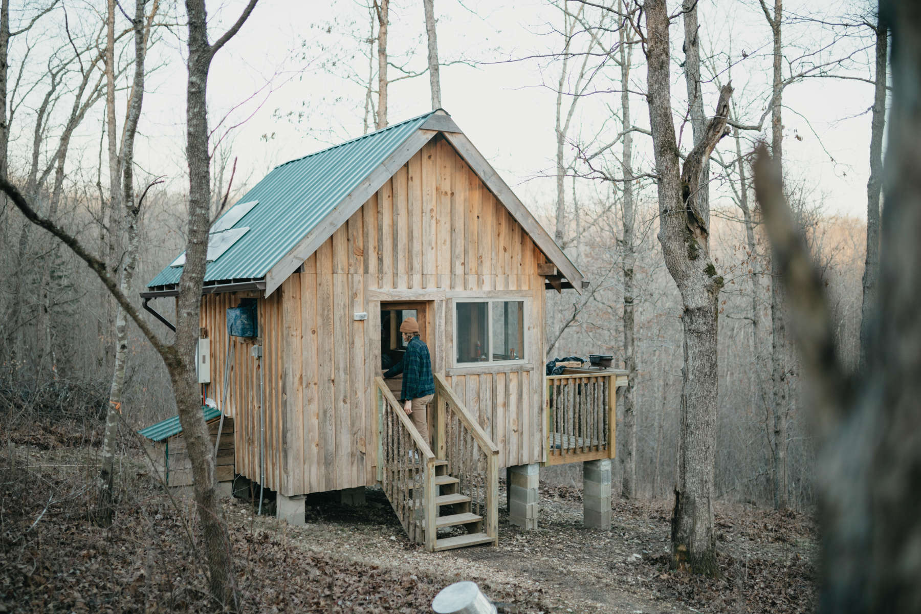itzawayzback-farm-itzawayzback-farm-dogwood-cabin (3)