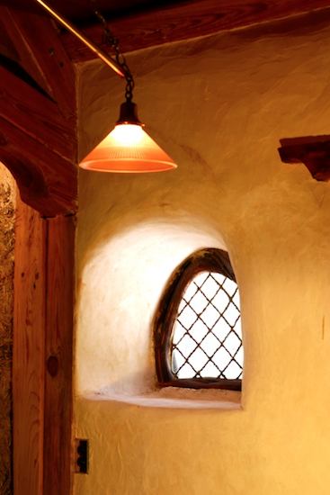 Little Hobbit House in Texas by Gary Zuker