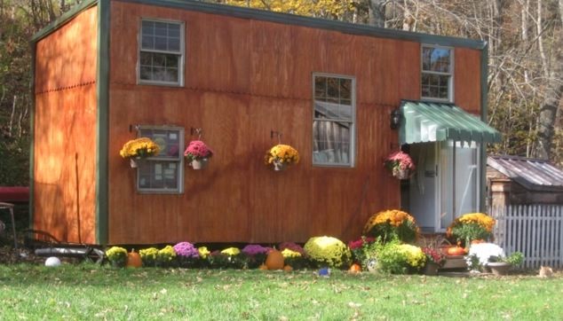 Man Builds Tiny House for Less Than $5k for his Family