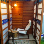 man-builds-diy-micro-writing-shed-for-wife-003