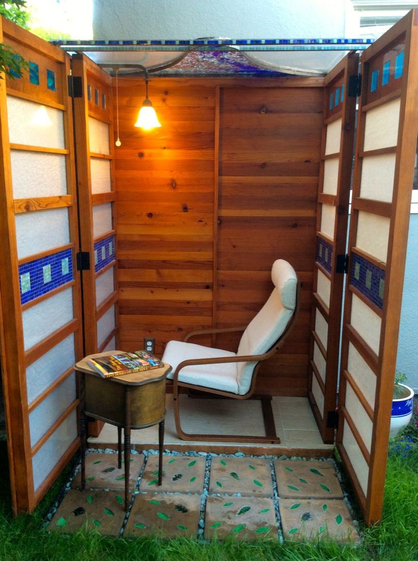 Man Builds DIY Micro Writing Shed for Wife