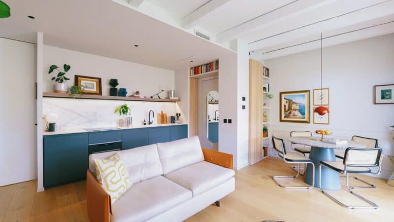 milan-apartment-simone-mongini-open-kitchen-living