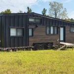 minimaliste-tiny-house-north-carolina-exterior