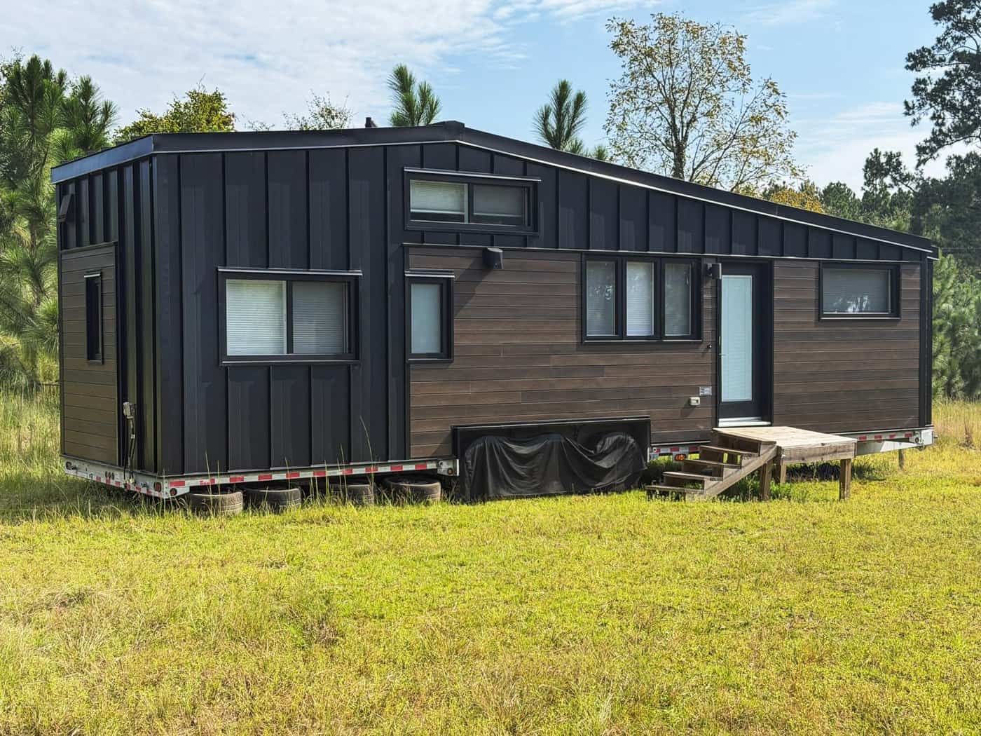 Minimaliste park model tiny house on wheels for sale in Aberdeen North Carolina