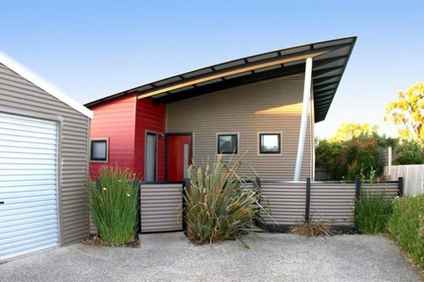 modern-simple-small-house-for-sale-in-victoria-australia-001