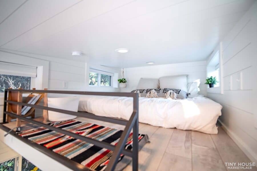 modern-tiny-home-on-wheels-almost-N0DQUEJ8K8-15