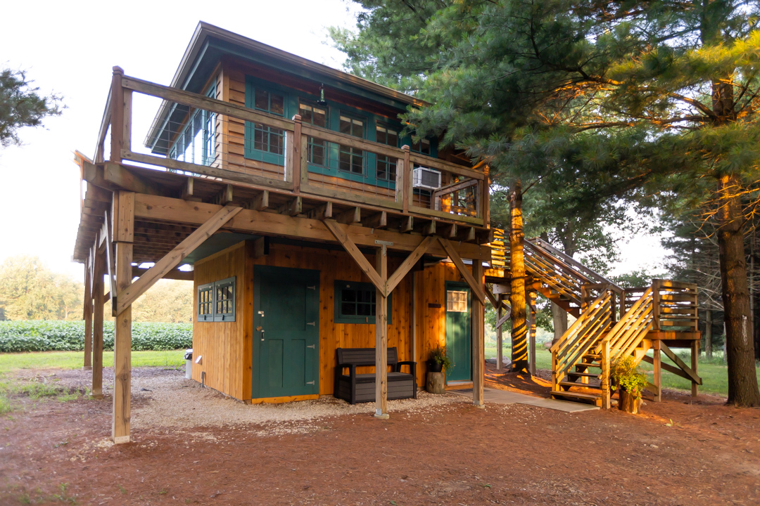 outposttreehouse_exterior2