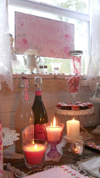 Tonita's Pink Christmas Tiny House (18)