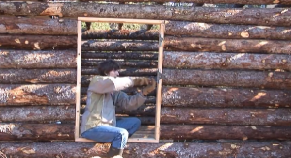 pioneer-log-cabin-building-16