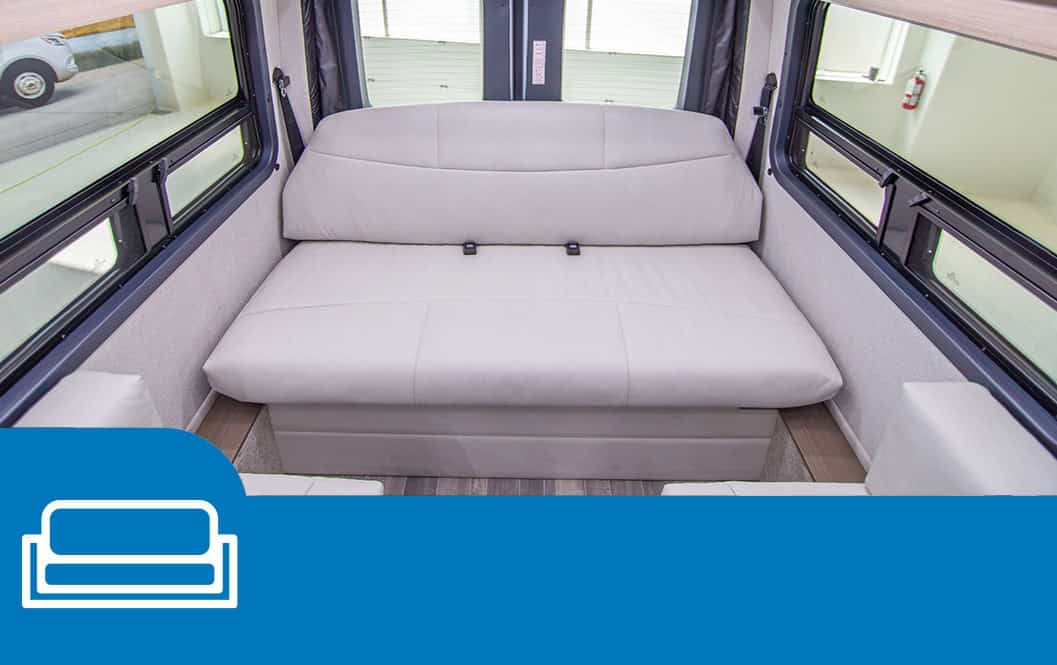 Rear power sofa lounge in the Plateau TS