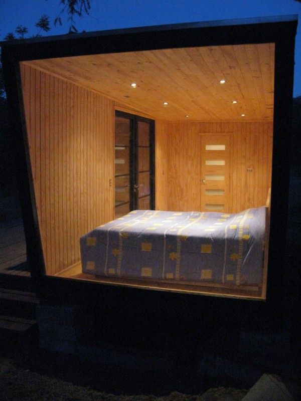 refugio-modern-prefab-tiny-cabin-07