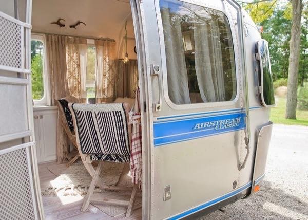 renovated-airstream-with-anthropologie-and-sarah-schneider-002a