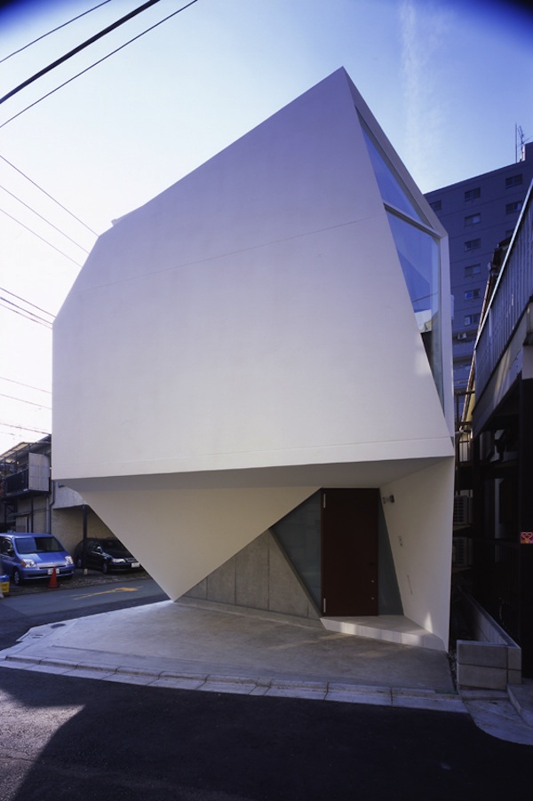 Minimalist & Modern Small Home in Tokyo