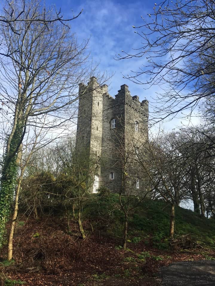 Drummond Tower - exterior view