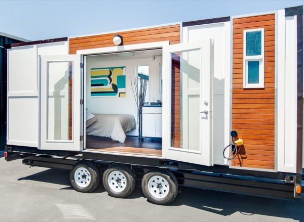 shipping-container-to-tiny-home-on-wheels-conversion-001