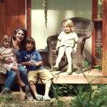single-mom-of-3-buys-land-and-builds-tiny-home
