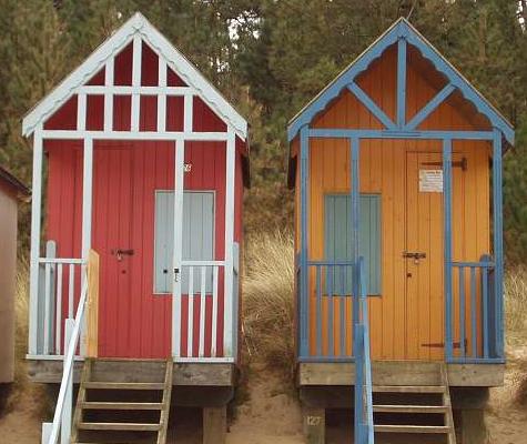 small-beach-huts-2