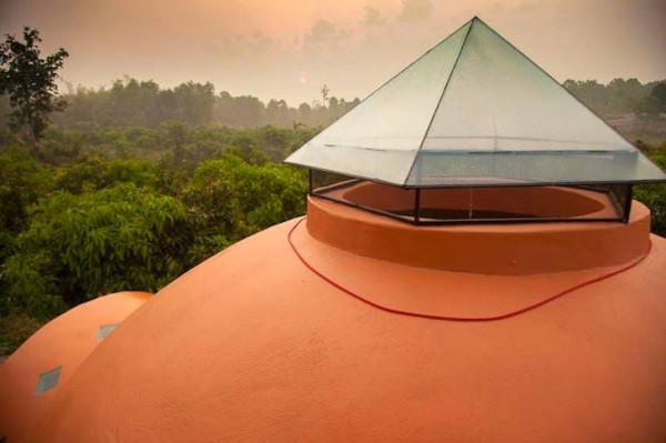 steve-areen-tiny-dome-home-in-thailand-008