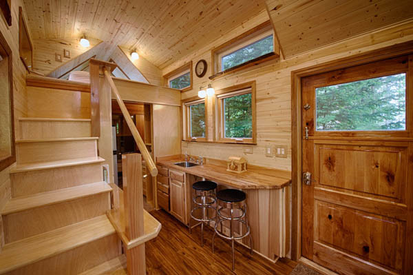 stunning-tiny-house-vacation-with-sauna-hope-cottage-christopher-tack-003