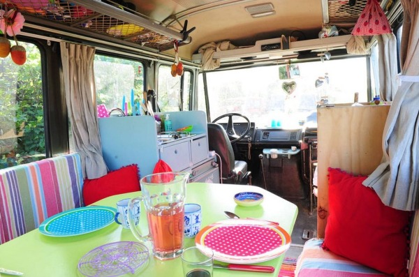 surf-bus-cozy-camper-van-004