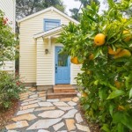 susans-tiny-cottage-studio-loft-001