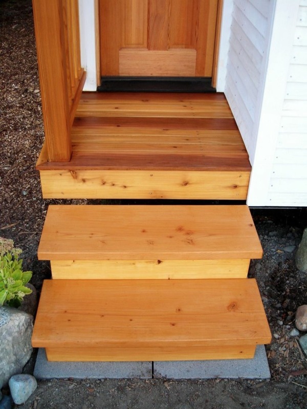 the-small-house-catalog-genius-outdoor-staircase-storage-for-tiny-houses-002