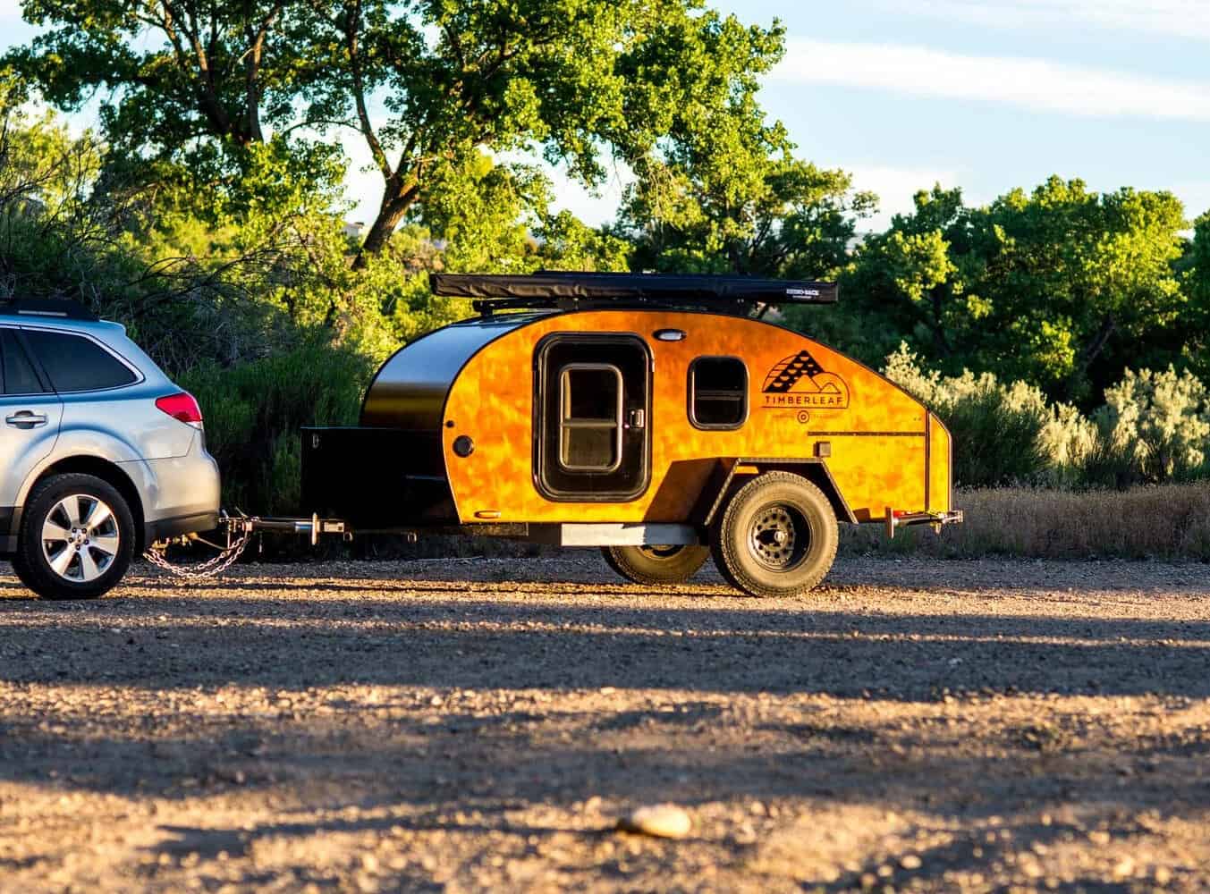 Timberleaf Classic Allroad chassis and side exterior detail with roof rack