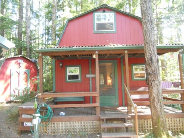 tiny-barn-cabin-with-rv-tiny-house-parking-for-sale-0003