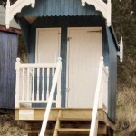 tiny-beach-hut-1