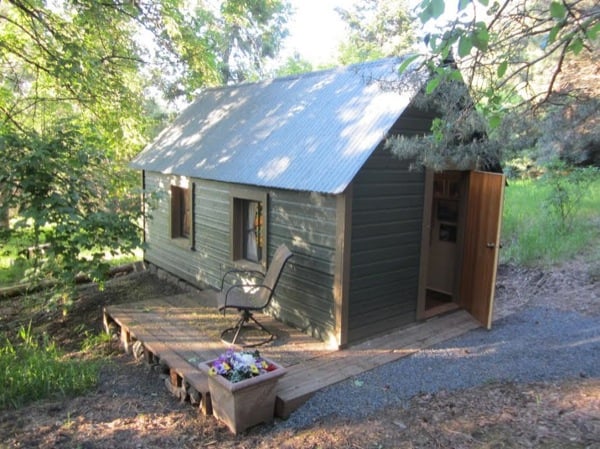 tiny-cabin-001