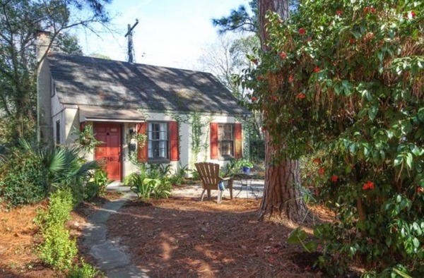 tiny-cottage-rental-savannah-homeaway-002