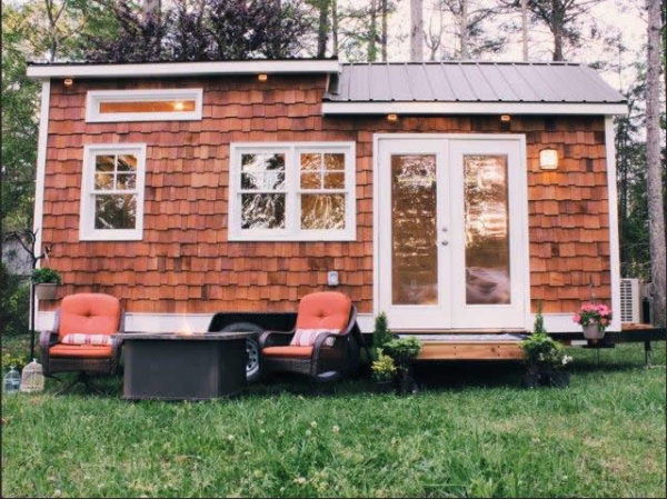 tiny-cottage-wheels-by-urban-cottage-builders-001