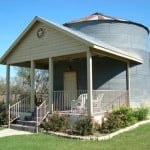 tiny-grain-silo-gruene-homstead-inn-001
