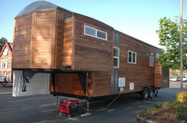 tiny-house-on-wheels-with-slide-outs-002