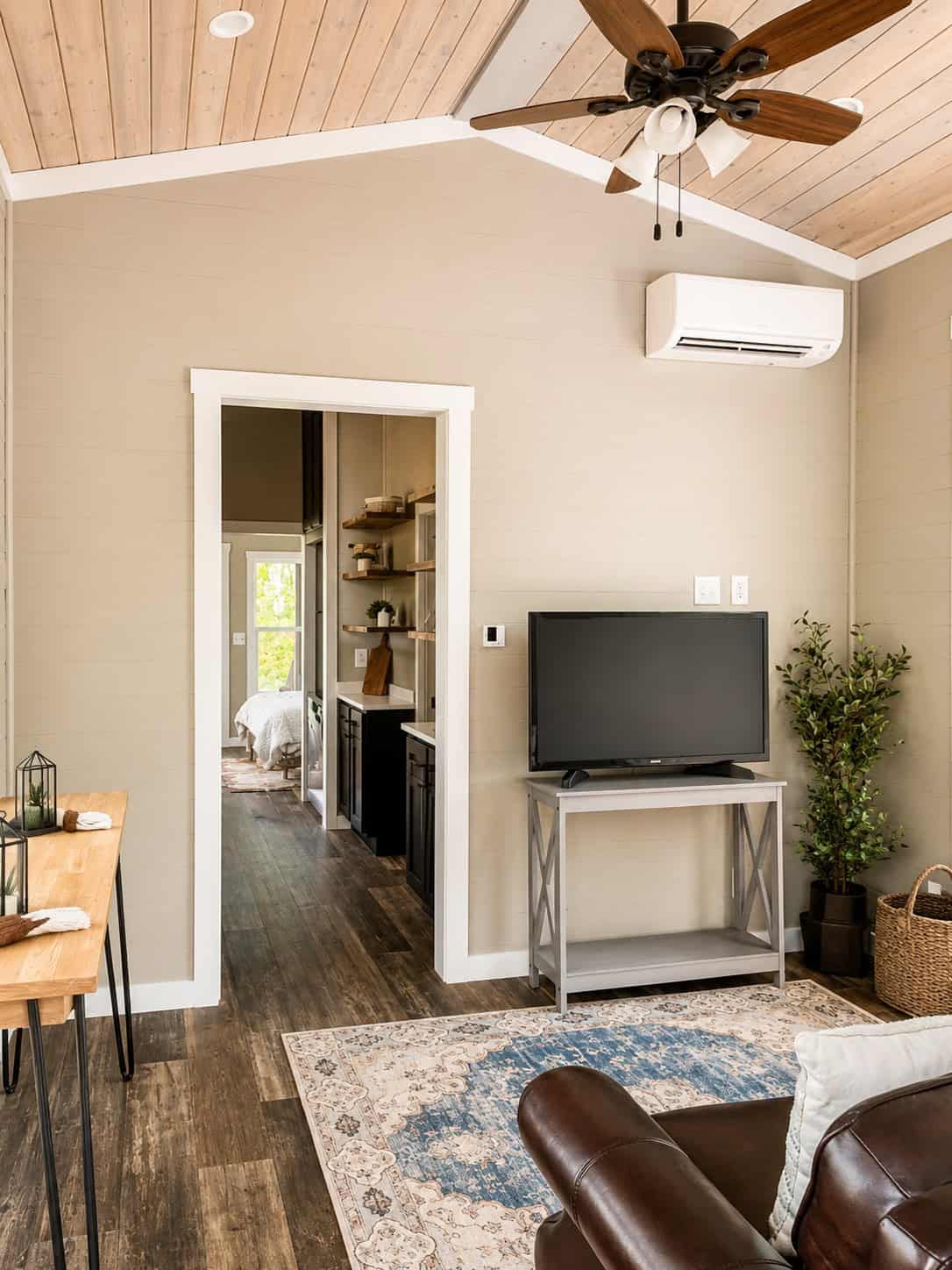 Cahaba CL-2007 living area — Tiny Life