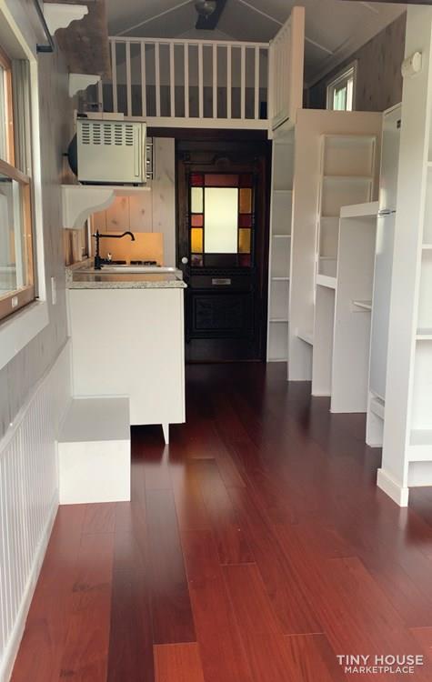 Tiny Treasure 27′ THOW with Amazing Built-Ins 5